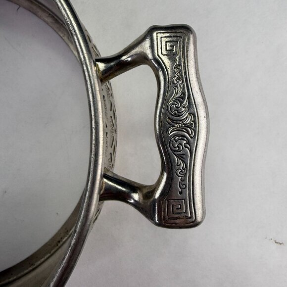 Vintage Silverplate Filigree Serving Dish Ring With Handles - Picture 7 of 15